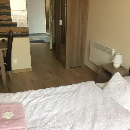 M36 Panzio Es Apartman Отель типа 