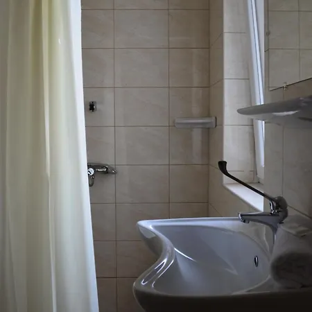 M36 Panzio Es Apartman Отель типа 